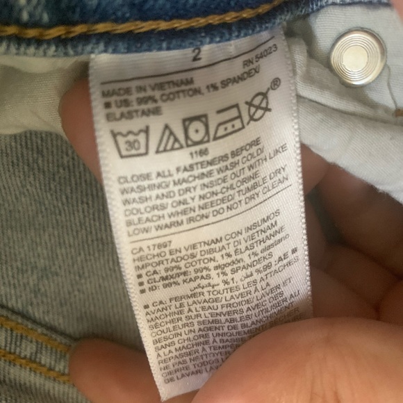 Old Navy Boyfriend Jeans - Picture 5 of 5